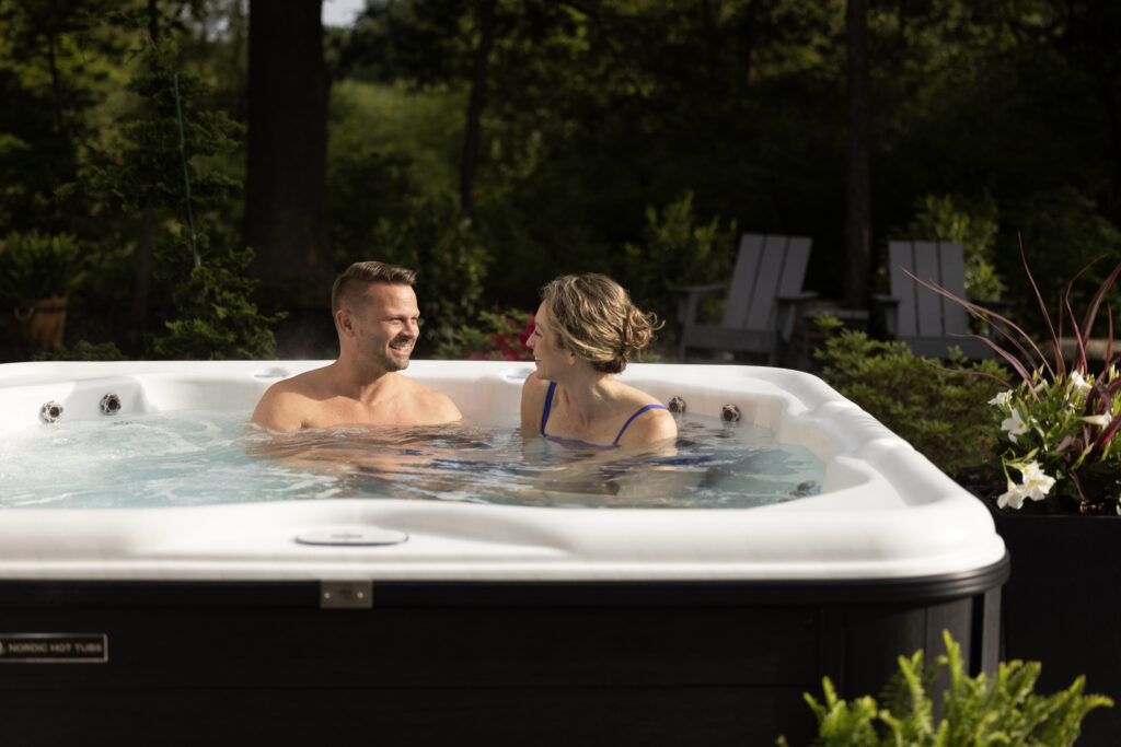 6 person hot tubs